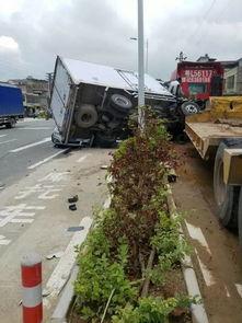车祸 吃瓜,吃瓜群众围观，揭秘事故真相