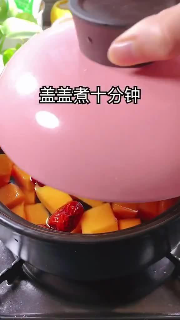 吃瓜超有料酒吧,一场舌尖上的美食盛宴